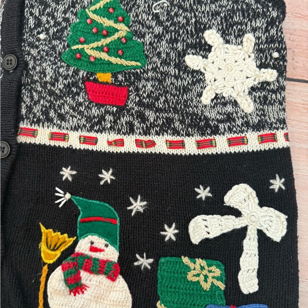 Bobby Brooks Christmas Sweater Vest Button Up Embroidered Vintage Large - Picture 8 of 9